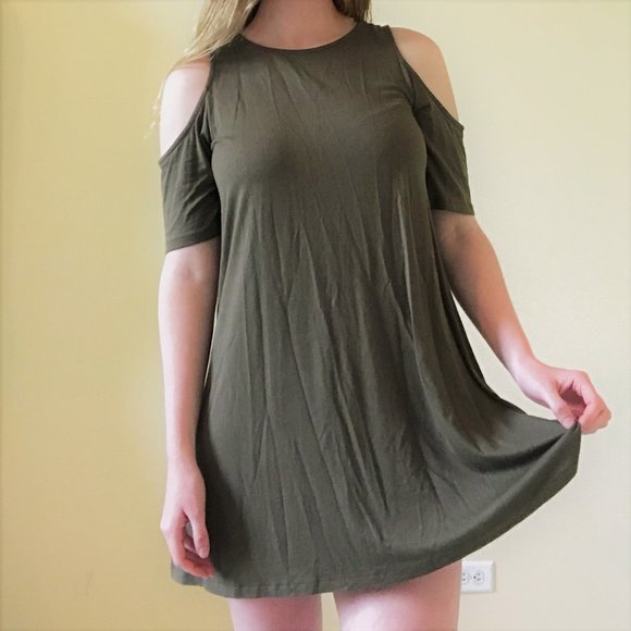 Stylish and Stretchy Olive Green Mini-Dress - Picture 2 of 6
